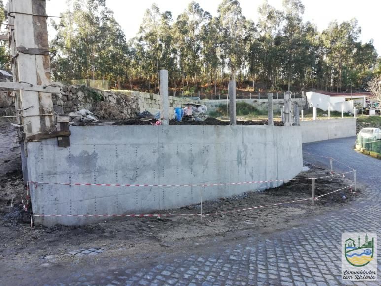 Alargamento da Rua 25 de Abril em Arnoso Santa Maria