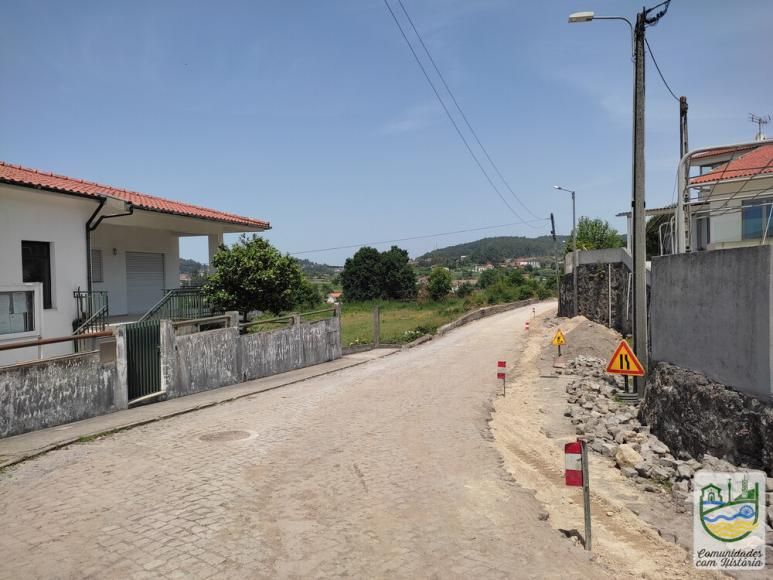 Ligação da rede pública de abastecimento de água - Avenida Nova, Rua do Rio e Travessa do Rio em Sezures